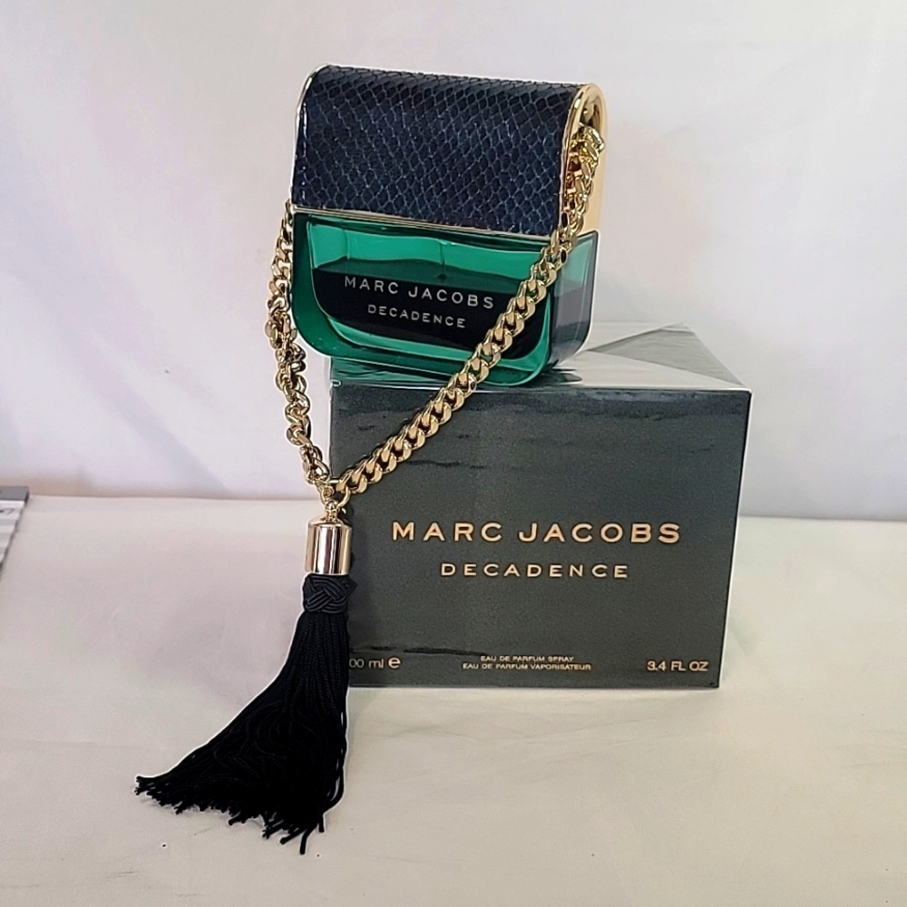 Marc Jacobs Decadence, eau de parfum spray 3.4 fl.oz